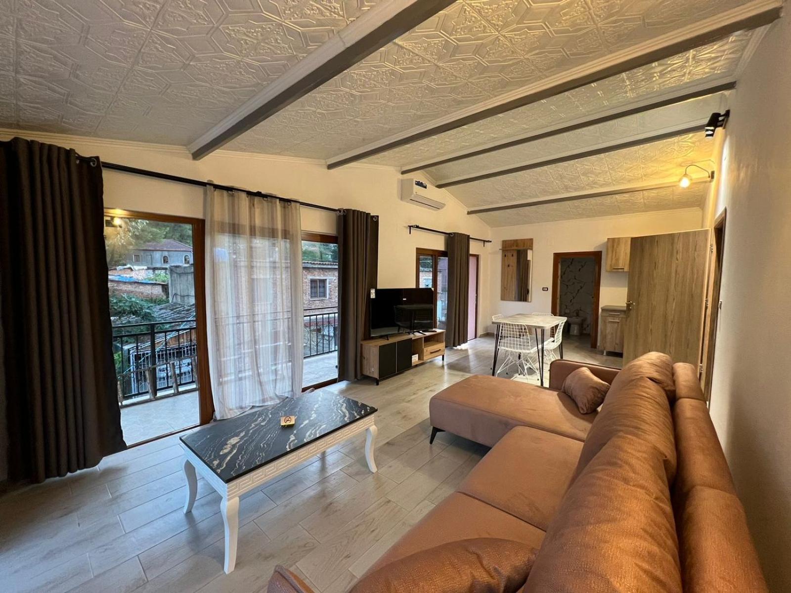 Sajmir Suites Përmet Dış mekan fotoğraf